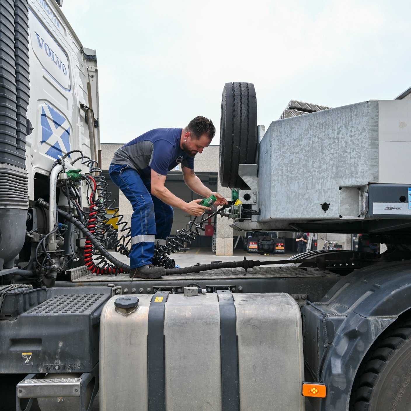 Volvo vrachtwagen bij Derma Trucks